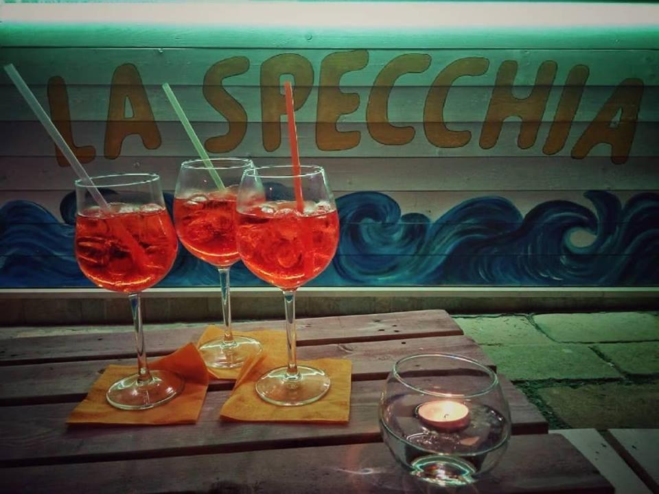 Sosta Camper La Specchia Hotel San Pietro in Bevagna Bagian luar foto
