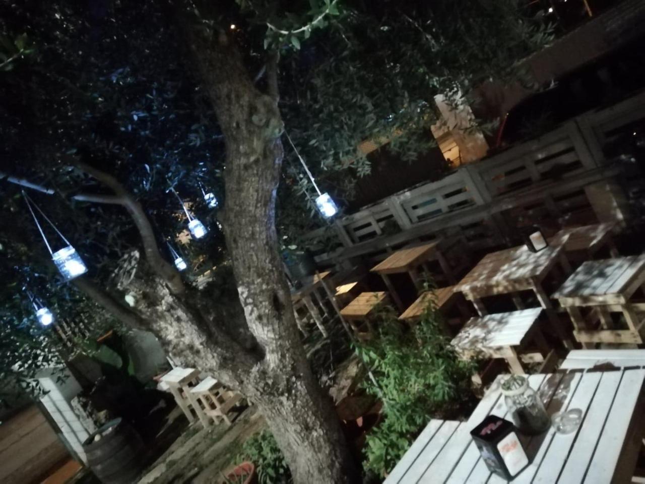 Sosta Camper La Specchia Hotel San Pietro in Bevagna Bagian luar foto