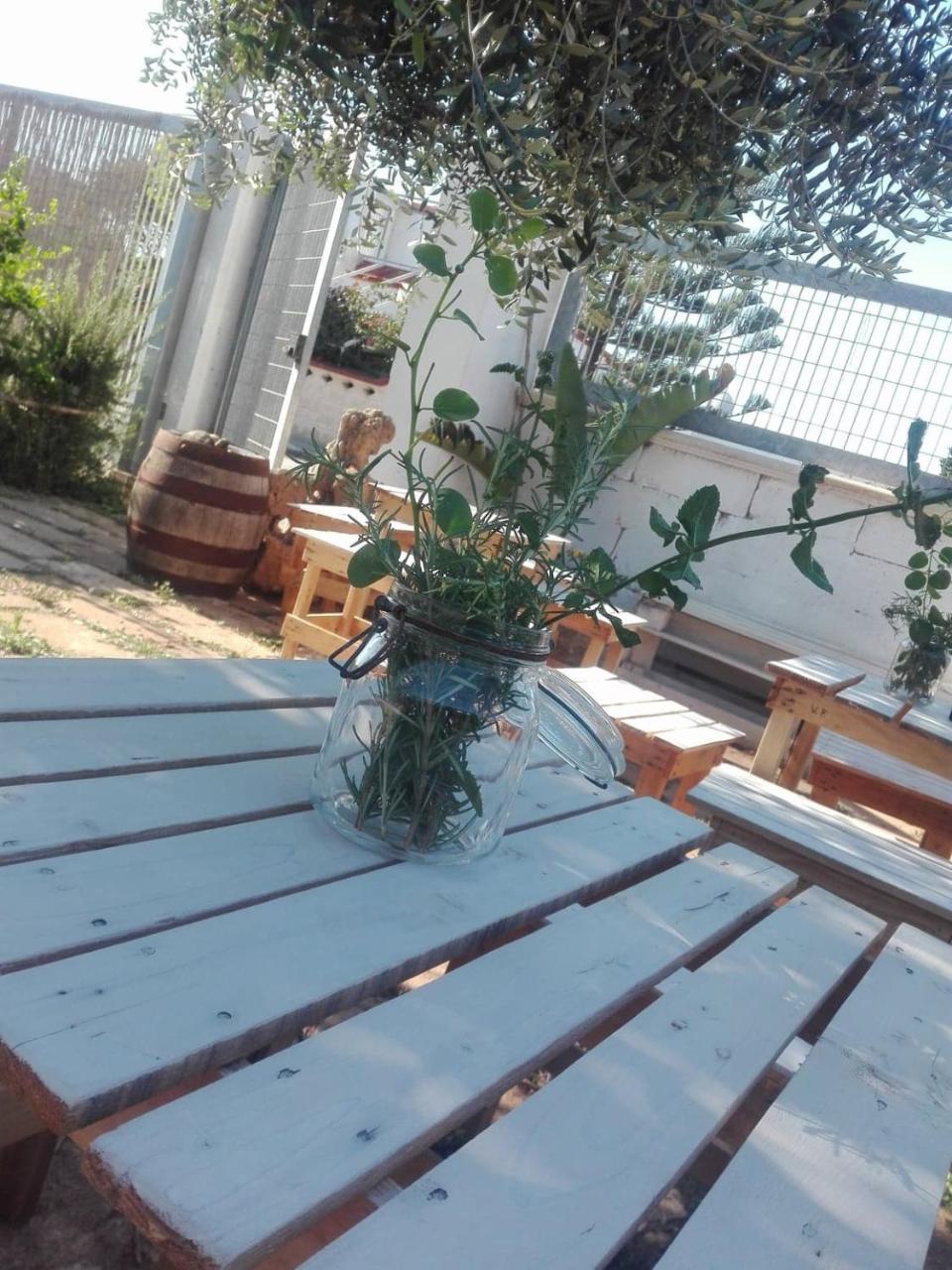 Sosta Camper La Specchia Hotel San Pietro in Bevagna Bagian luar foto